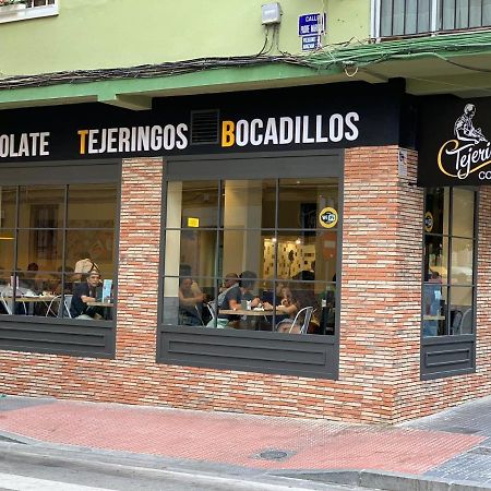 Precioso Apartamento Con Patio マラガ エクステリア 写真