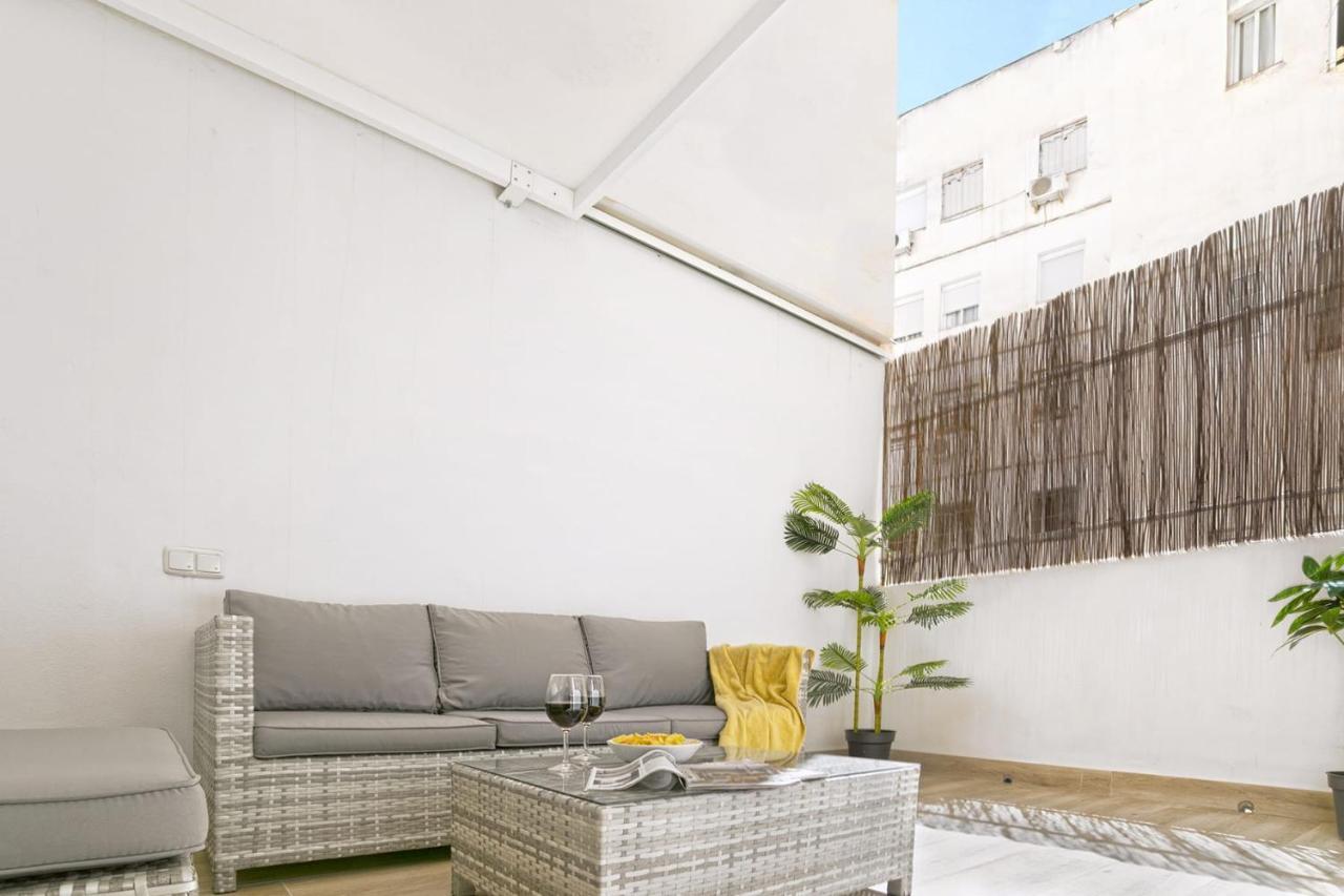 Precioso Apartamento Con Patio マラガ エクステリア 写真