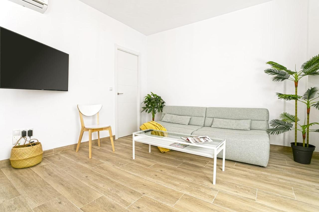Precioso Apartamento Con Patio マラガ エクステリア 写真