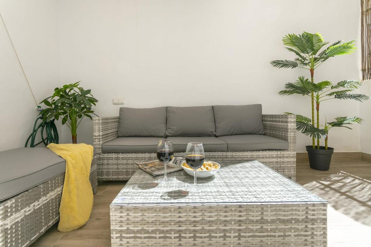 Precioso Apartamento Con Patio マラガ エクステリア 写真