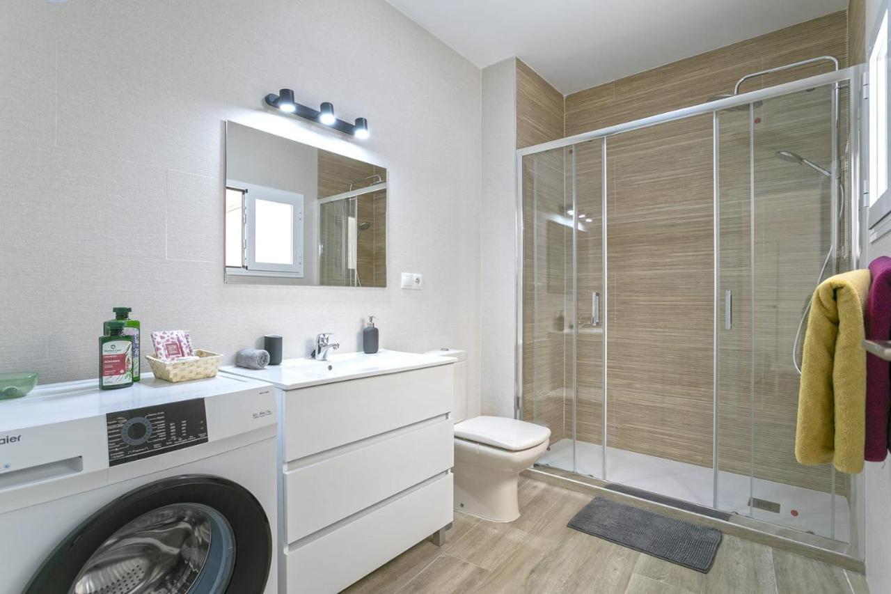 Precioso Apartamento Con Patio マラガ エクステリア 写真