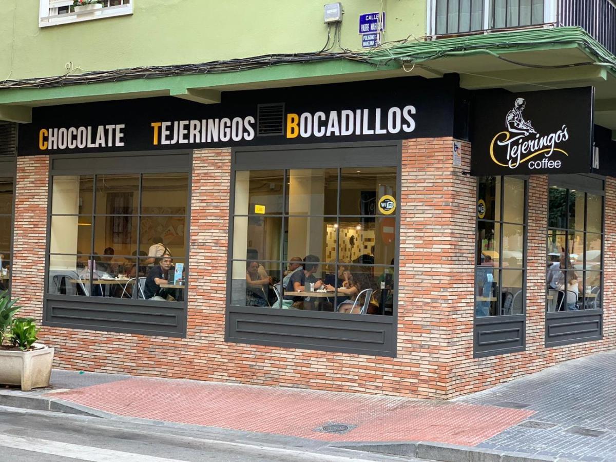 Precioso Apartamento Con Patio マラガ エクステリア 写真